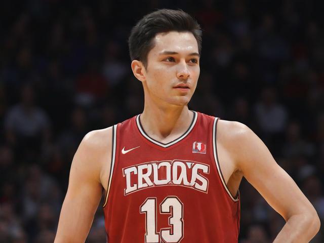 开云体育_ NBA季后赛中的决胜时刻：历史性的瞬间重温，nba赛程开拓者赛程表