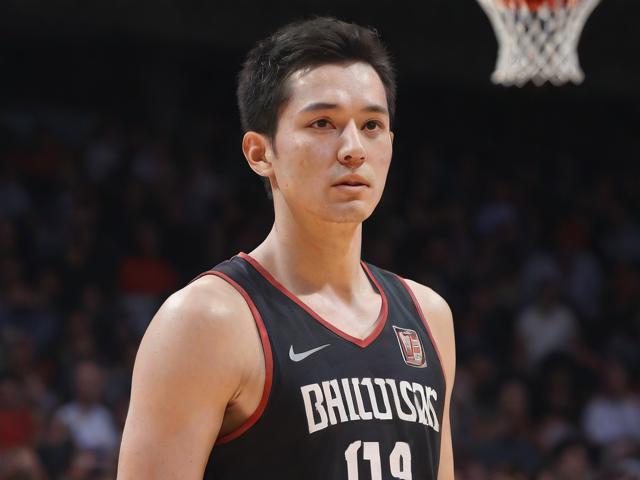 开云体育_ NBA新规：如何影响比赛的节奏与策略？，nba规则变化及影响